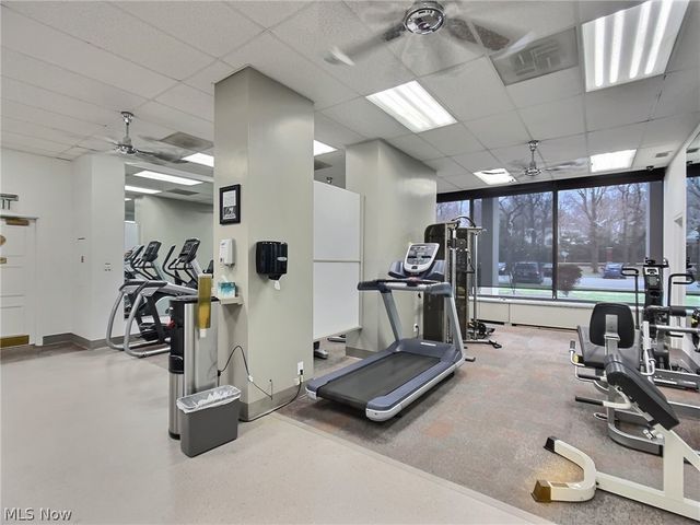 1 Bratenahl Place 1009, Bratenahl, OH 44108