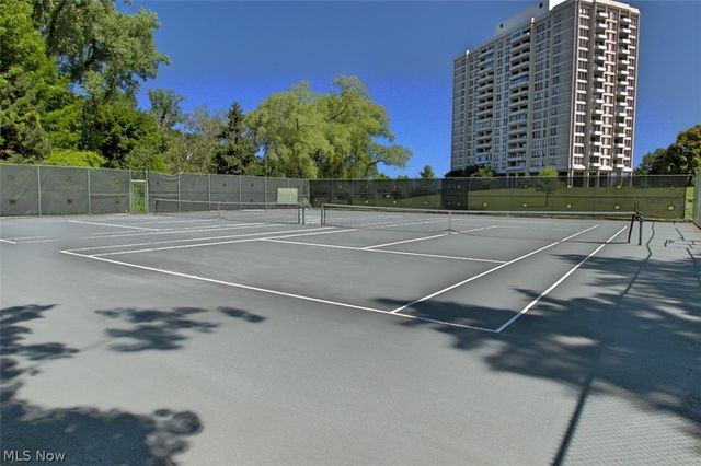 1 Bratenahl Place 1009, Bratenahl, OH 44108