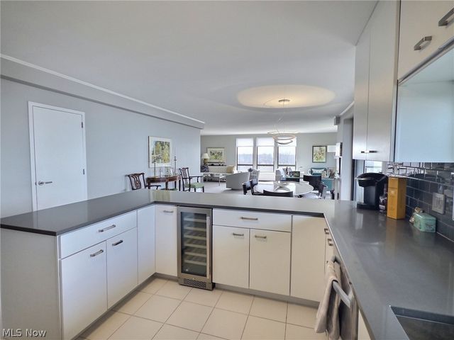 1 Bratenahl Place 1009, Bratenahl, OH 44108