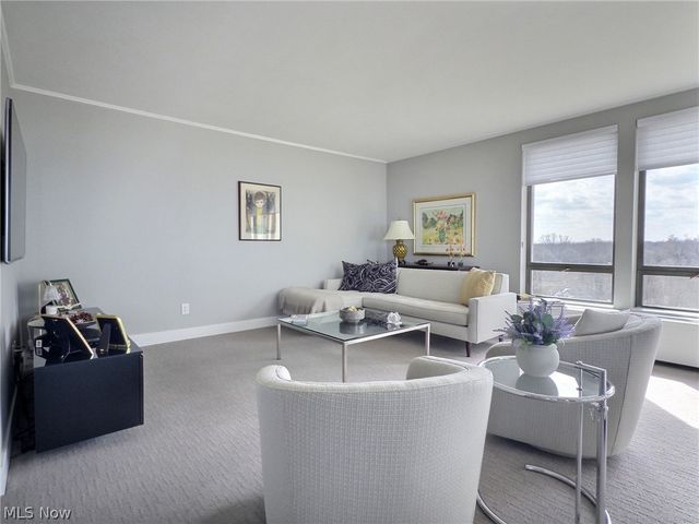 1 Bratenahl Place 1009, Bratenahl, OH 44108