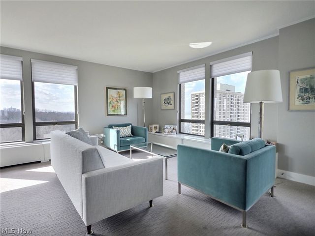 1 Bratenahl Place 1009, Bratenahl, OH 44108