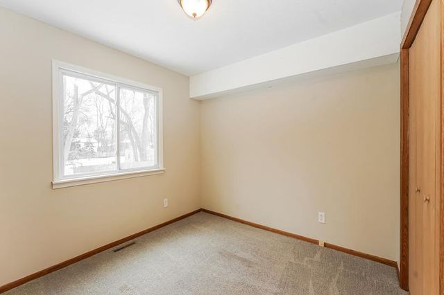 1509 80th Avenue N, Brooklyn Park, MN 55444