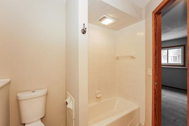 1509 80th Avenue N, Brooklyn Park, MN 55444