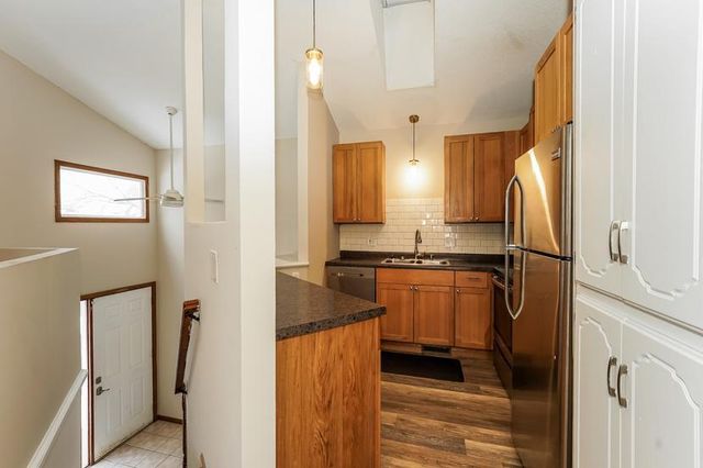 1509 80th Avenue N, Brooklyn Park, MN 55444