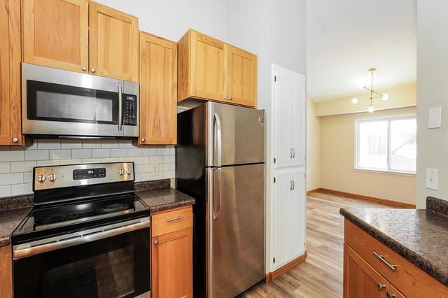 1509 80th Avenue N, Brooklyn Park, MN 55444