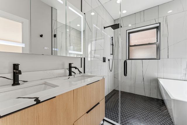 7516 N Eastlake Terrace 1, Chicago, IL 60626