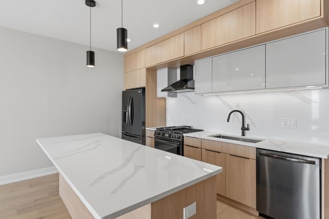 7516 N Eastlake Terrace 1, Chicago, IL 60626