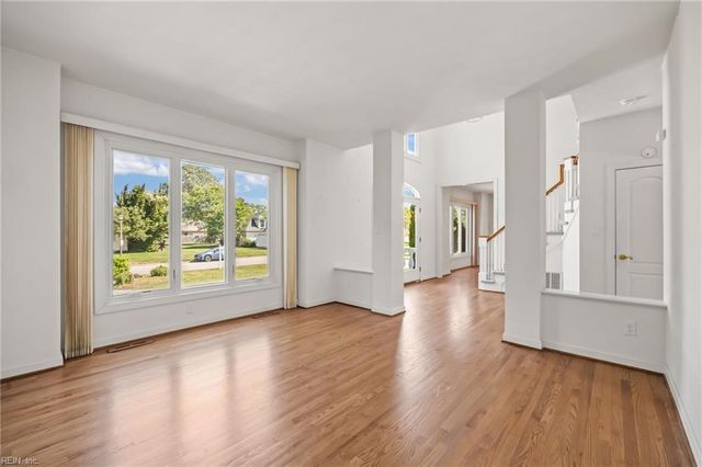 1793 Templeton LN, Virginia Beach, VA 23454