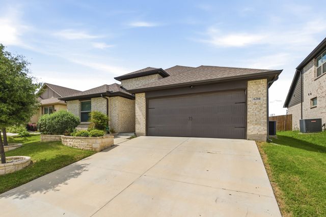 6204 Thunderwing Drive, Fort Worth, TX 76179