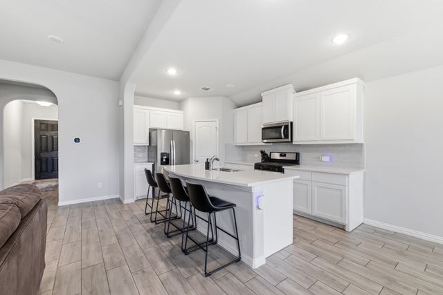 6204 Thunderwing Drive, Fort Worth, TX 76179