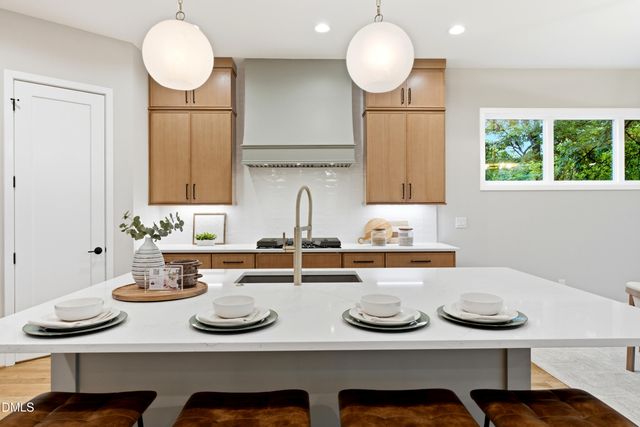 1809 Bennett Street, Raleigh, NC 27604
