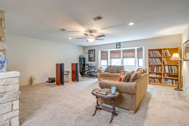 721 NW Wood Street, Burleson, TX 76028