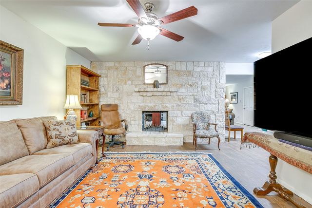 721 NW Wood Street, Burleson, TX 76028