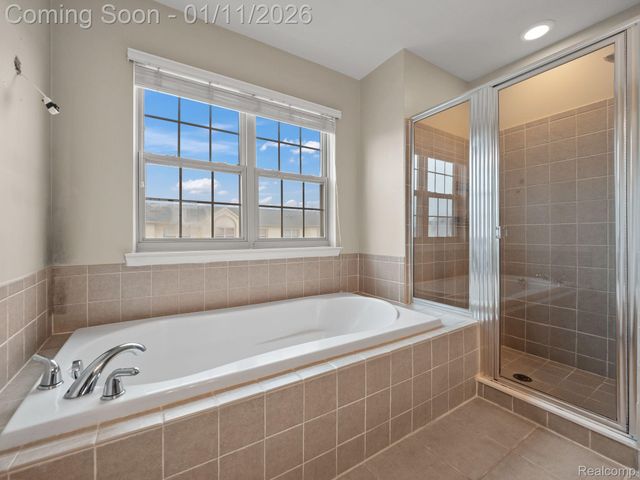 3139 CAMDEN Drive, Troy, MI 48084