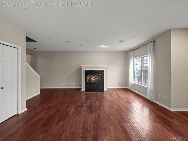 3139 CAMDEN Drive, Troy, MI 48084