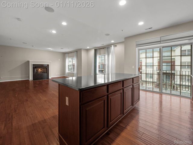 3139 CAMDEN Drive, Troy, MI 48084