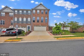 6350 REGAL OAK DR, Springfield, VA 22152