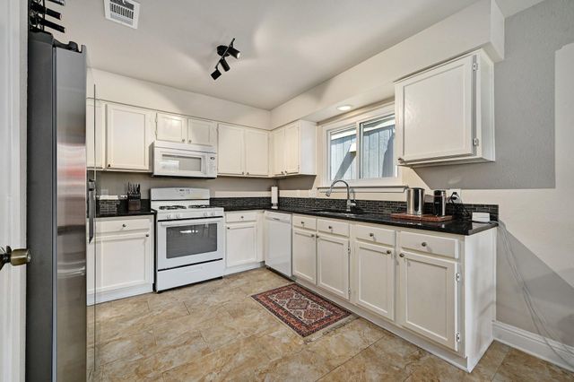 9007 Jesse James DR, Austin, TX 78748