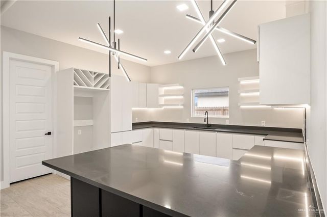 309 Catalina Avenue, Donna, TX 78537