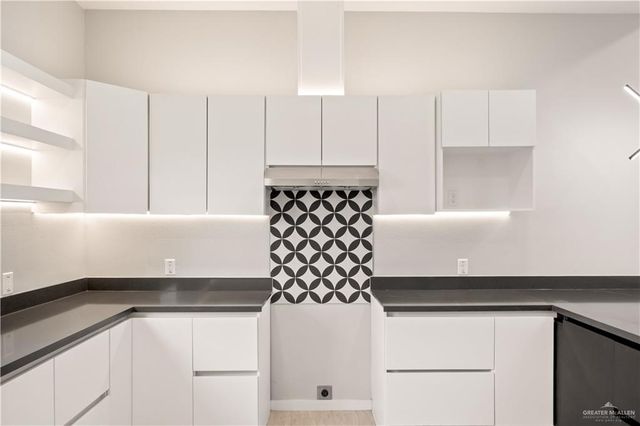 309 Catalina Avenue, Donna, TX 78537