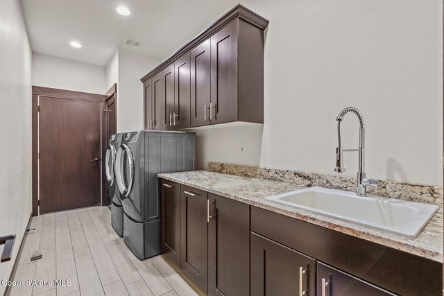 12155 N Pebble Creek Dr, Hayden, ID 83835