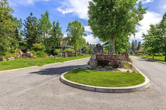 12155 N Pebble Creek Dr, Hayden, ID 83835