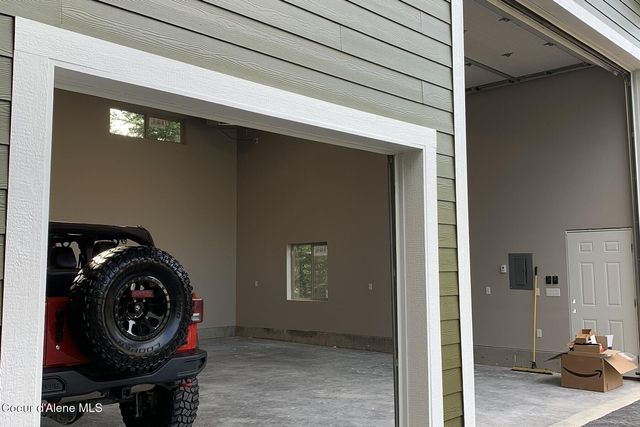 12155 N Pebble Creek Dr, Hayden, ID 83835