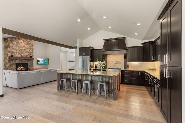 12155 N Pebble Creek Dr, Hayden, ID 83835