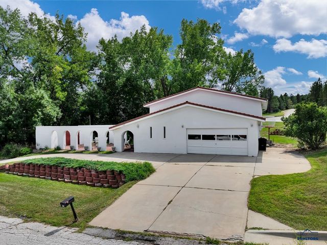 3921 CROCUS LN, Rapid City, SD 57702