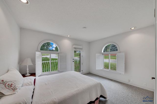 3921 CROCUS LN, Rapid City, SD 57702