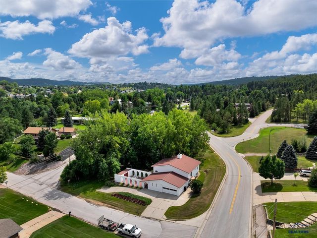 3921 CROCUS LN, Rapid City, SD 57702