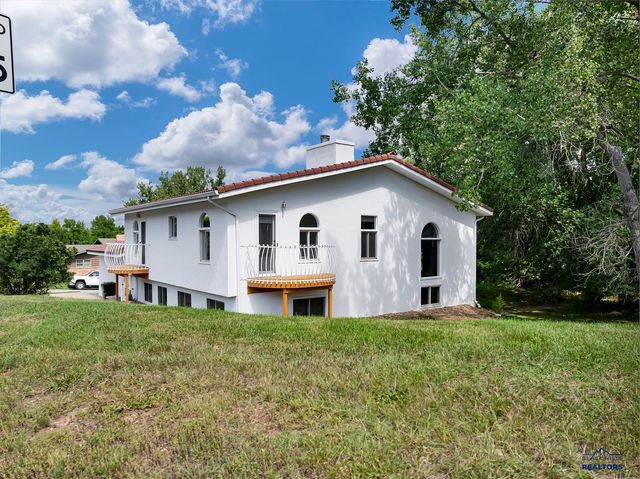 3921 CROCUS LN, Rapid City, SD 57702