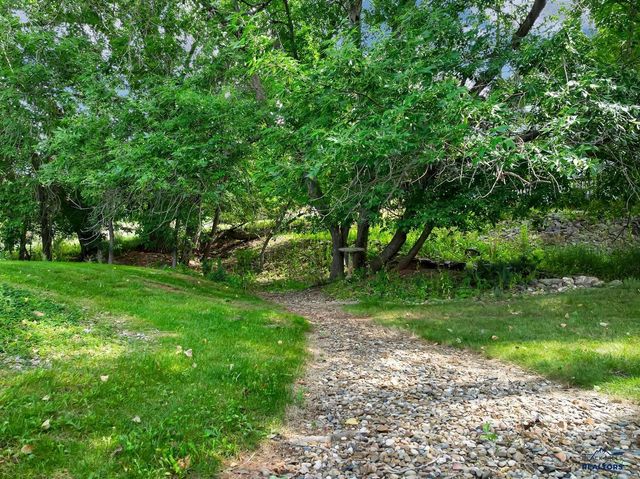 3921 CROCUS LN, Rapid City, SD 57702