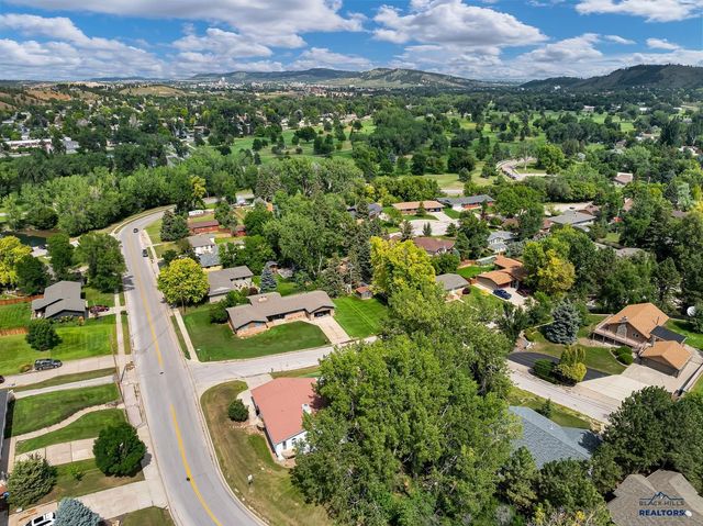 3921 CROCUS LN, Rapid City, SD 57702