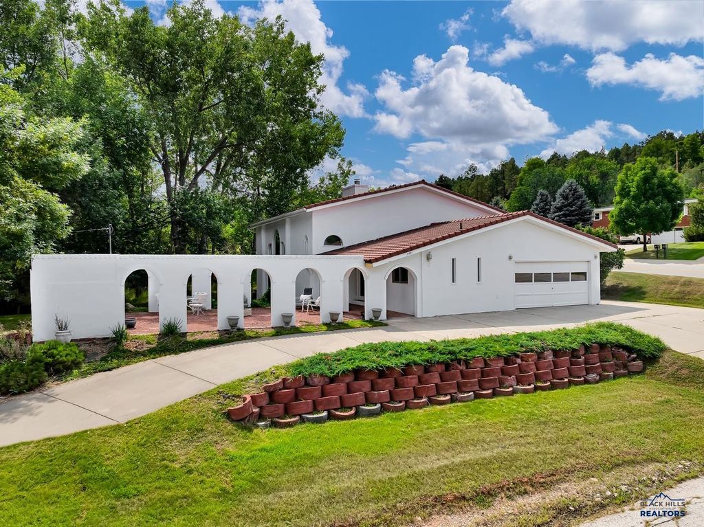 3921 CROCUS LN, Rapid City, SD 57702