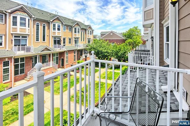 377 Kingston Court, West New York, NJ 07093