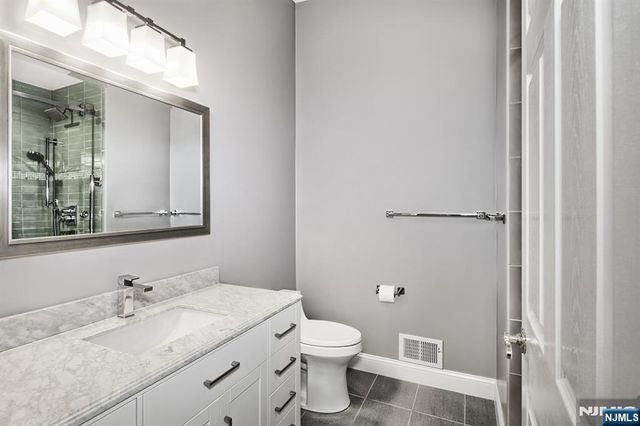 377 Kingston Court, West New York, NJ 07093