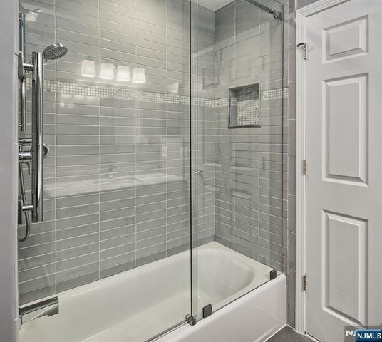 377 Kingston Court, West New York, NJ 07093
