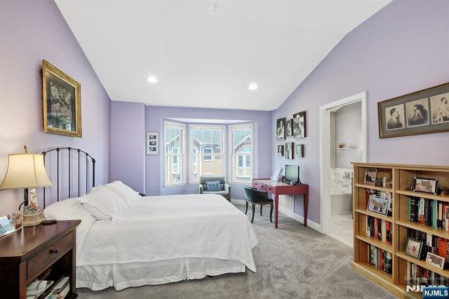 377 Kingston Court, West New York, NJ 07093