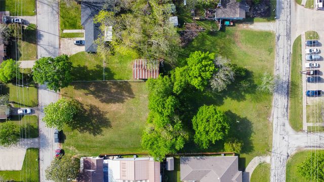 201 S Lawson Street, Burleson, TX 76028