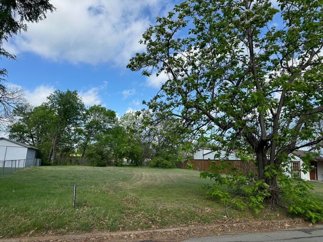 201 S Lawson Street, Burleson, TX 76028