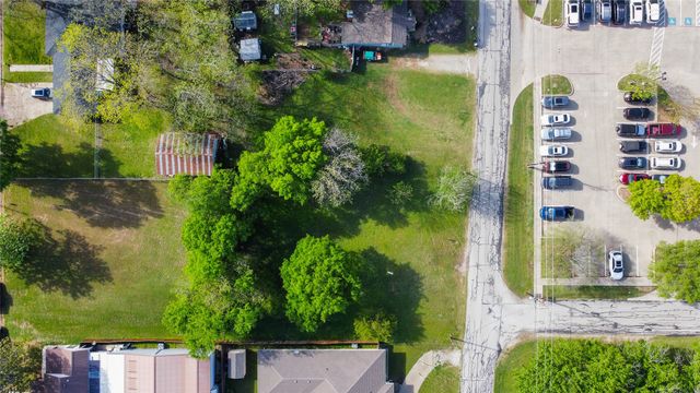 201 S Lawson Street, Burleson, TX 76028