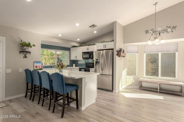 10868 E BECKER Lane, Scottsdale, AZ 85259