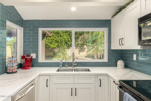 10868 E BECKER Lane, Scottsdale, AZ 85259