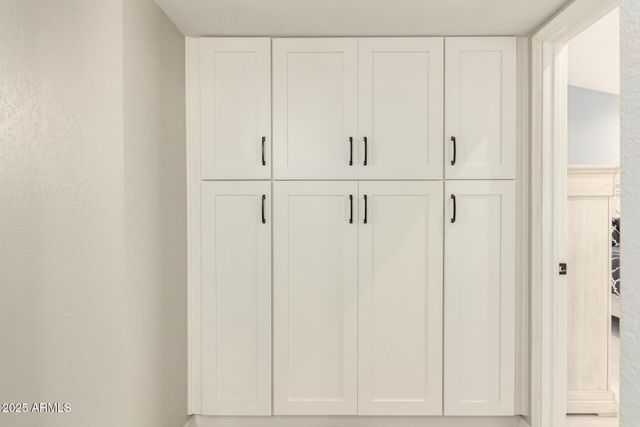 10868 E BECKER Lane, Scottsdale, AZ 85259