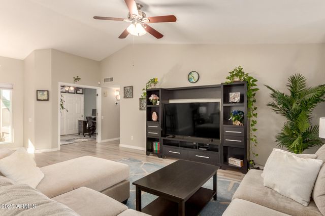 10868 E BECKER Lane, Scottsdale, AZ 85259