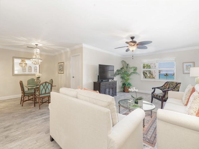 3520 S Ocean Boulevard H404, South Palm Beach, FL 33480