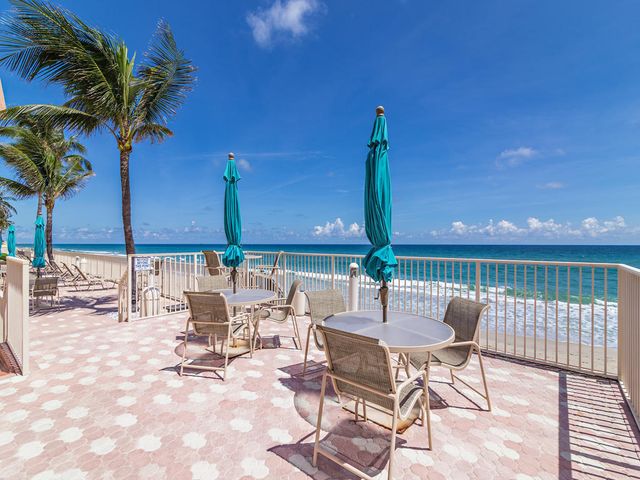3520 S Ocean Boulevard H404, South Palm Beach, FL 33480