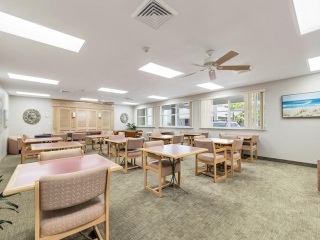 3520 S Ocean Boulevard H404, South Palm Beach, FL 33480