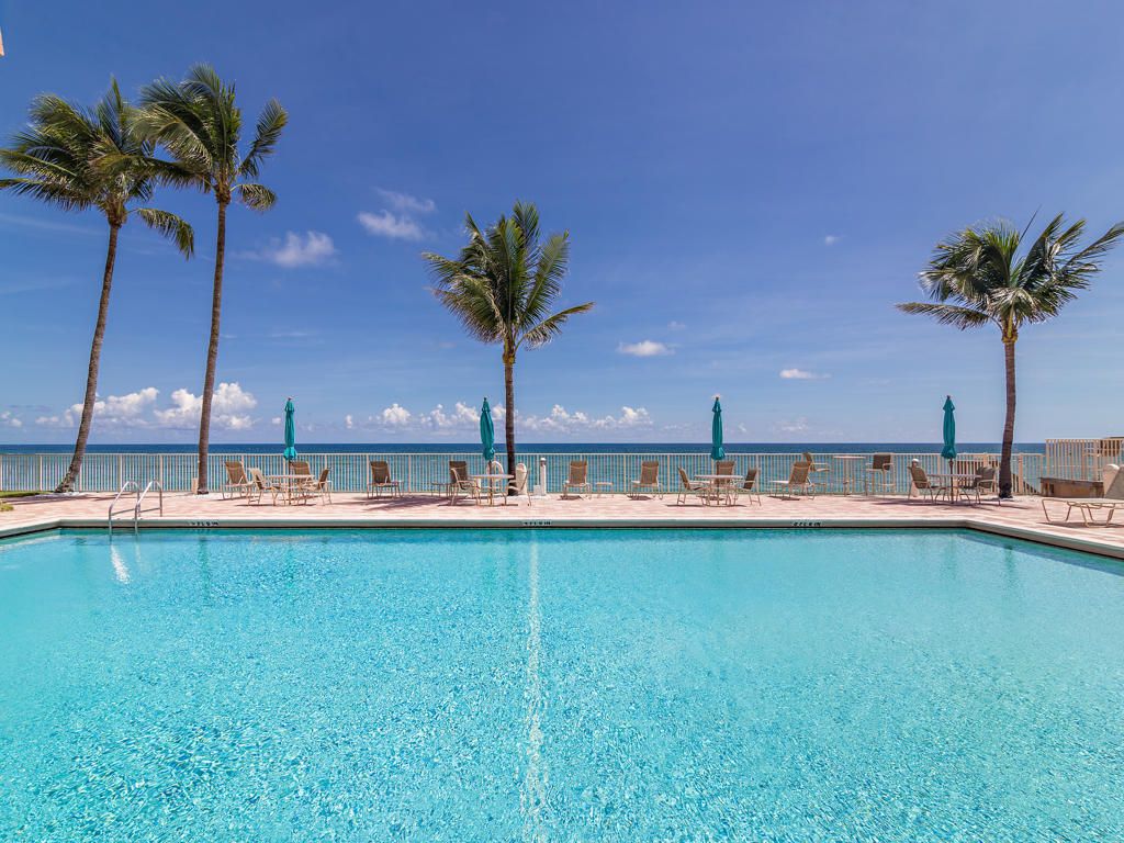 3520 S Ocean Boulevard H404, South Palm Beach, FL 33480